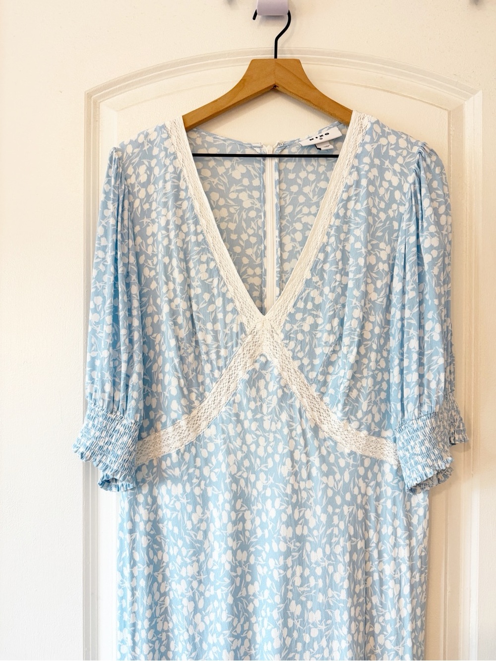 Rixo x Target Blue & White Puff Sleeve Cottage Maxi Dress Modest Prairie 16W/18W - Picture 3 of 7